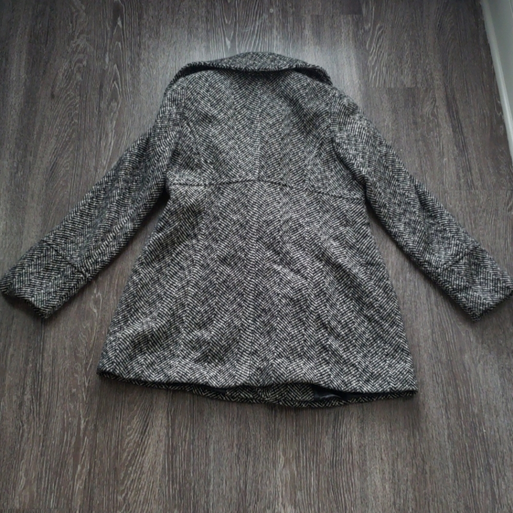 Coat - Picture 3 of 3